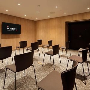 Ikonik Miraflores